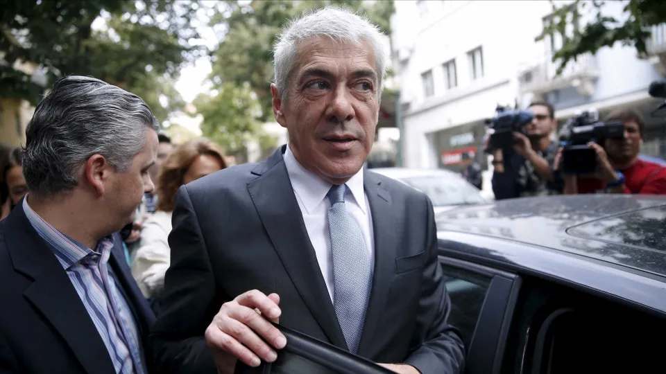 José Sócrates lança no sábado um livro intitulado 'Todos contra um'