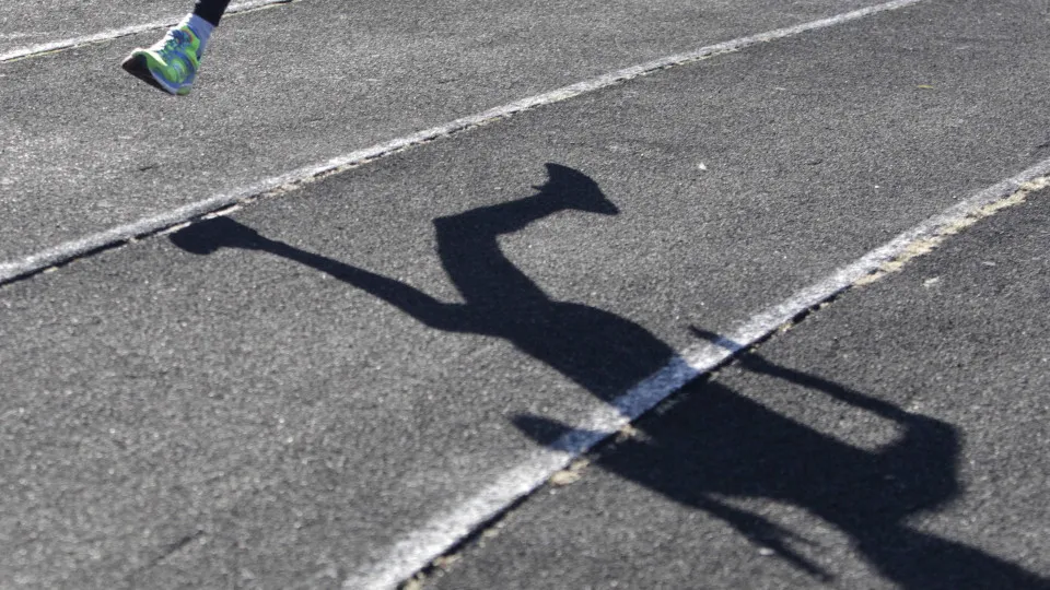 Duas transgéneros vencem provas femininas de atletismo e geram discórdia