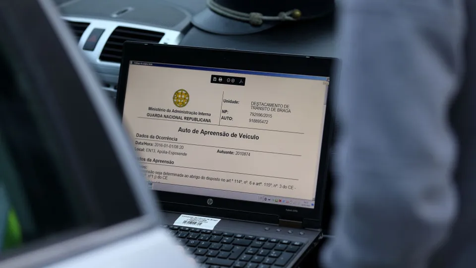Fisco na estrada: "Perseguição" e "abuso". "Não rolam cabeças porquê?"