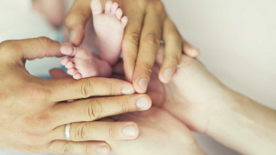 Governo quer aumentar licença parental para 90% se pai gozar 60 dias