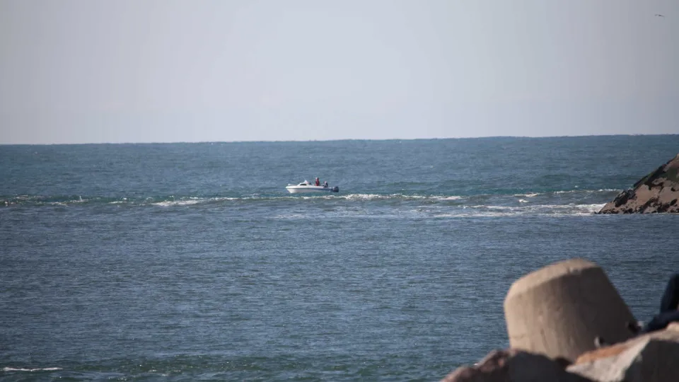 Grávida e criança entre os migrantes que desembarcaram em Faro