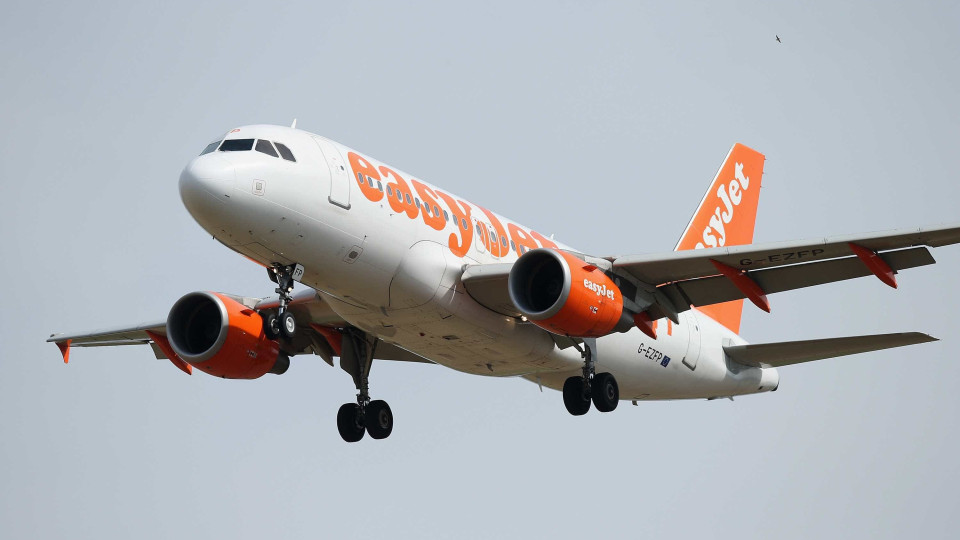 Greve. Tripulantes da easyJet concentrados no aeroporto de Lisboa