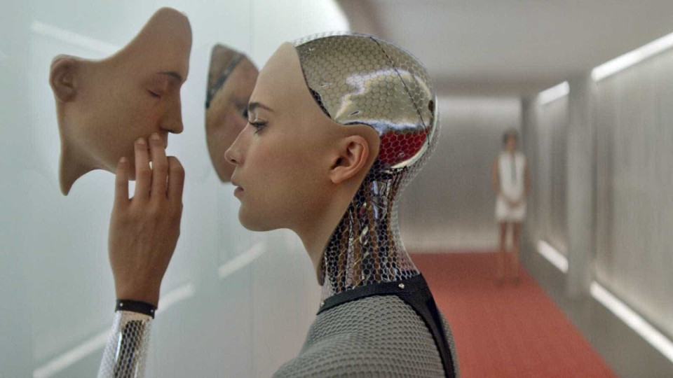 Futuro dos humanos pode pertencer a máquinas com "mentes digitais"