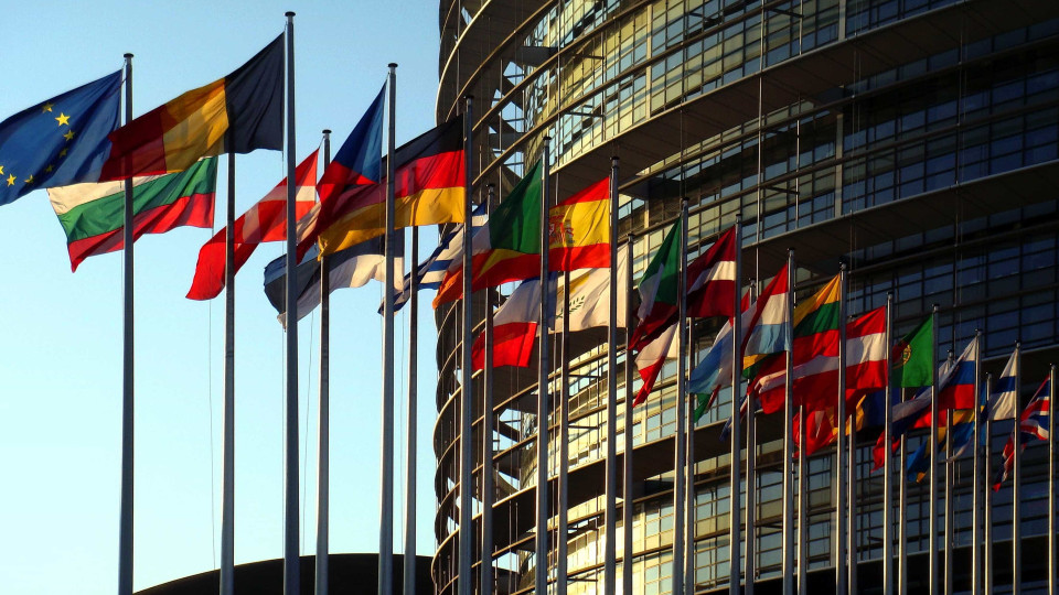 Qatargate. PE dá 'luz verde' a regras mais apertadas para eurodeputados