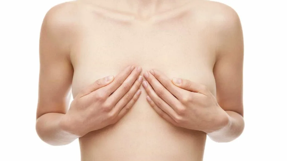 Porque é que algumas mulheres têm os mamilos mais sensíveis?