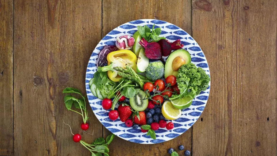 13 alimentos para se livrar da retenção de líquidos