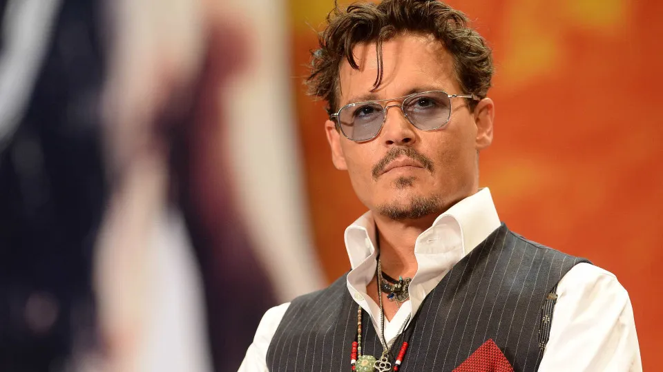 Johnny Depp põe à venda a pequena aldeia de França