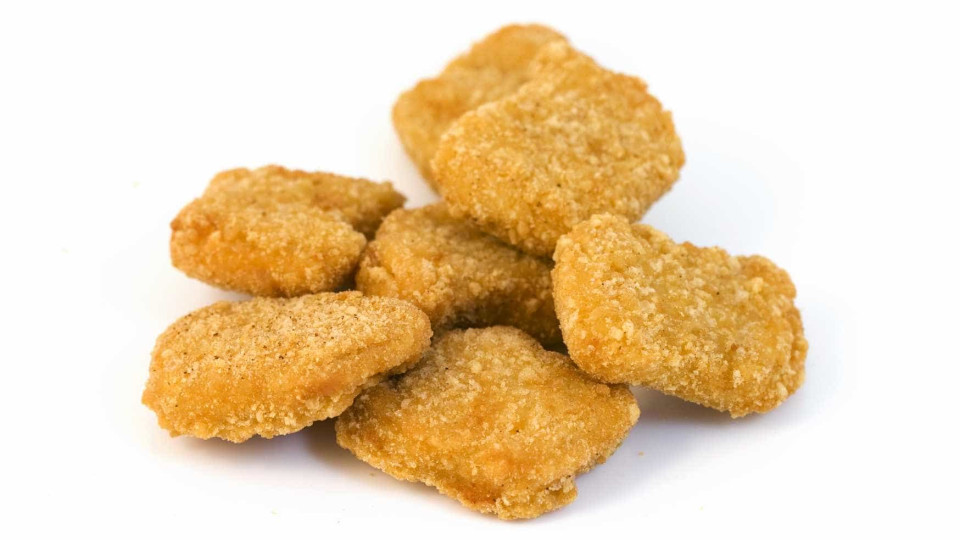 Perseguição termina quando criminosa vai a drive-thru... pedir nuggets