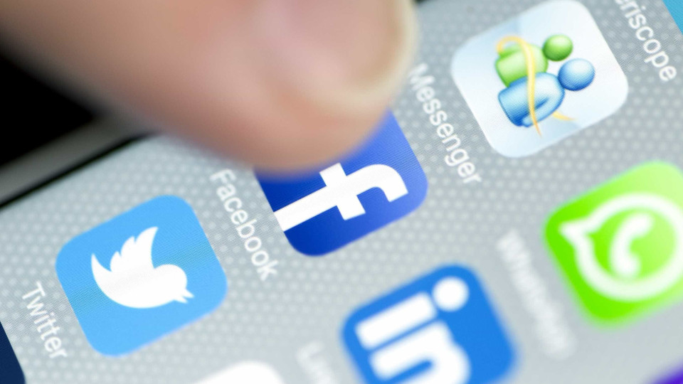 Será que o Facebook e o Twitter têm poder a mais?