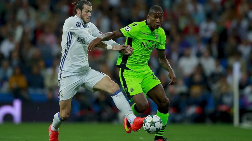Sporting negoceia Marvin Zeegelaar com o CSKA Moscovo
