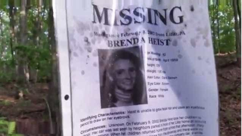 Encontra em floresta dezenas de cartazes com pessoas desaparecidas