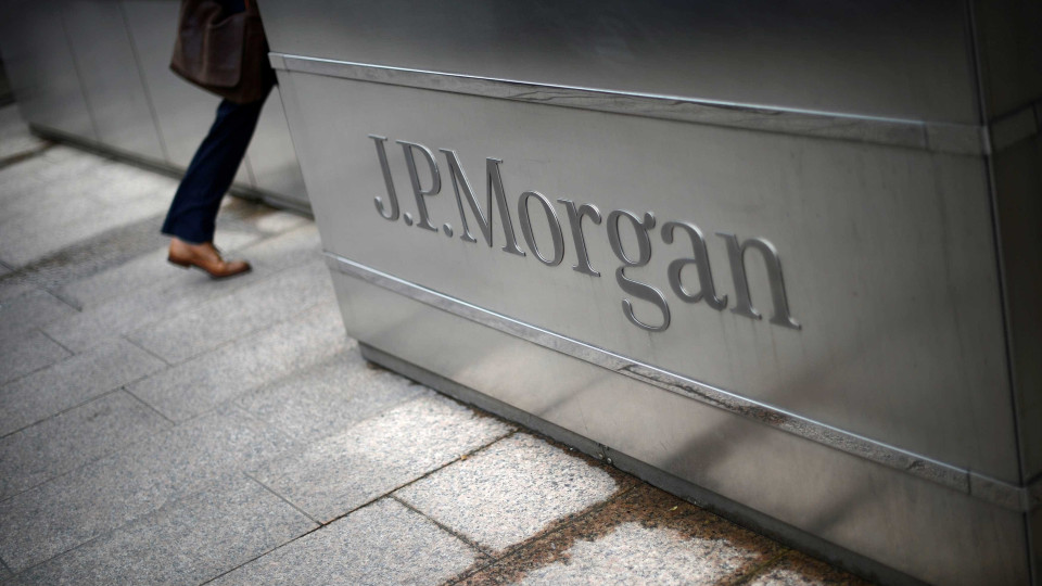 Lucro do JPMorgan cai 22% em 2022 para 36.676 milhões de dólares