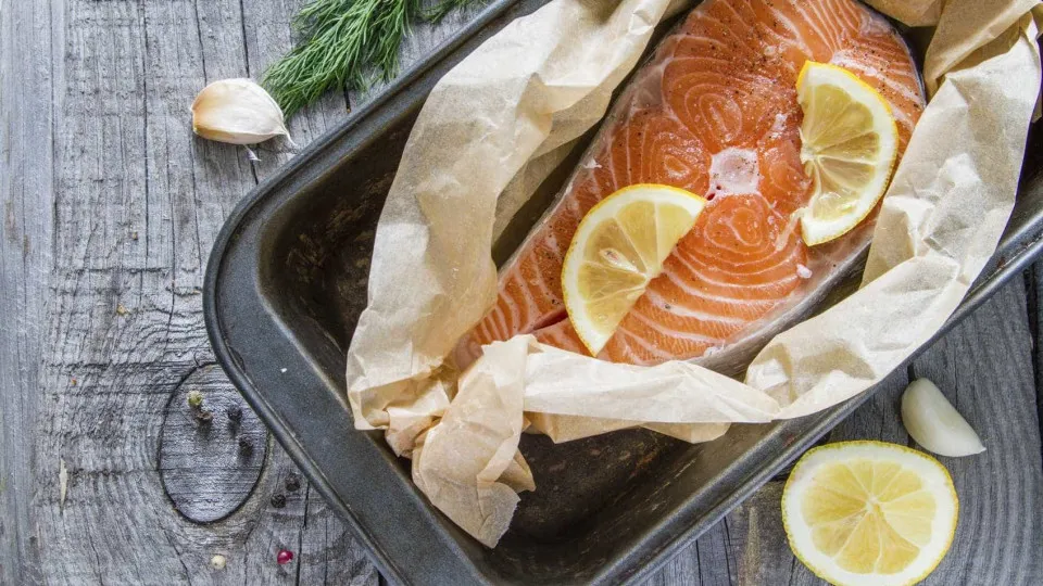 Onze motivos para incluir o salmão na dieta já hoje