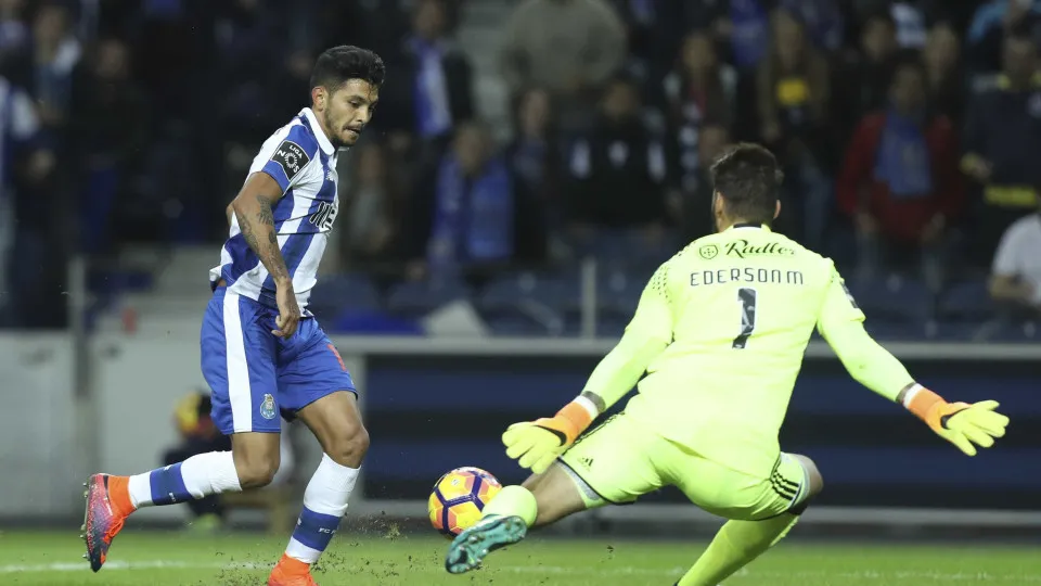 "Não estou nada apreensivo com a saída de Ederson"