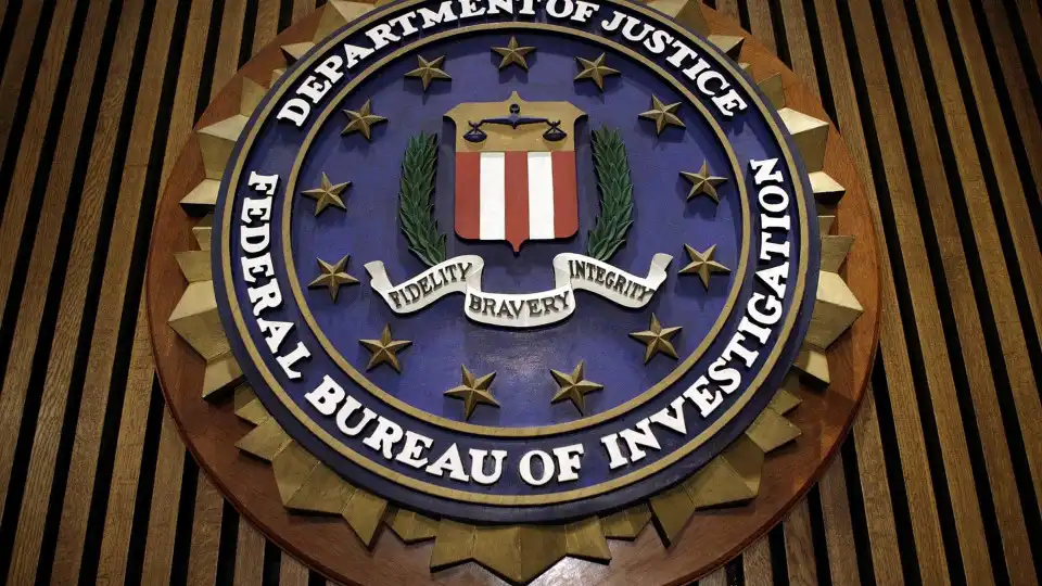 FBI investiga 'fuga' de documentos com planos de ataque contra o Irão