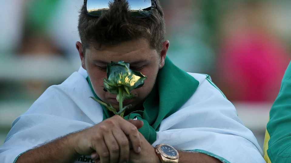 Todos de luto pelo Chapecoense. O dia seguinte nos jornais