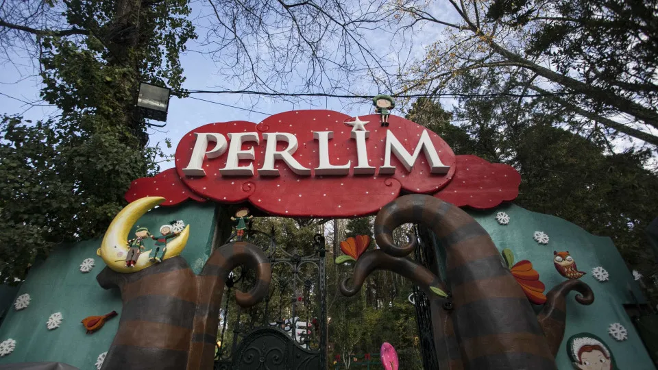 Covid-19: Santa Maria da Feira cancela parque natalício 'Perlim'