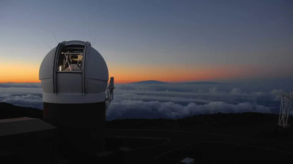 Foi construída uma imagem com todo o céu noturno observável