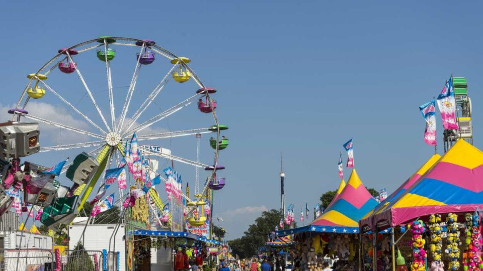 Festa de Póvoa de Lanhoso sem carrosséis. Câmara "não quis" ajudar