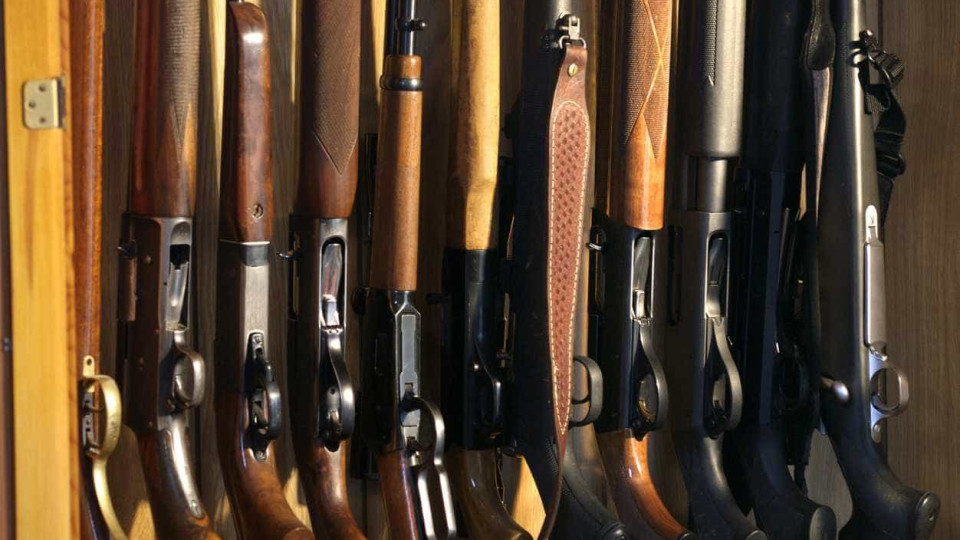 Apreendidas armas e 4.000 munições em processo de violência doméstica