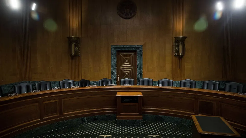 Cerca de 600 mulheres detidas no Senado por protestos contra Trump