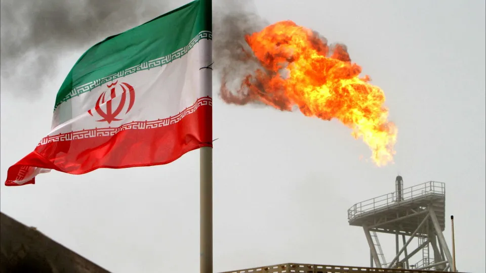 polícia iraniana, parlamento irão