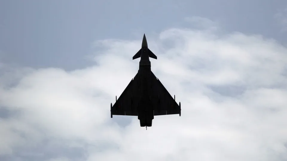Alemanha destaca caças Eurofighter para reforçar flanco oriental da NATO