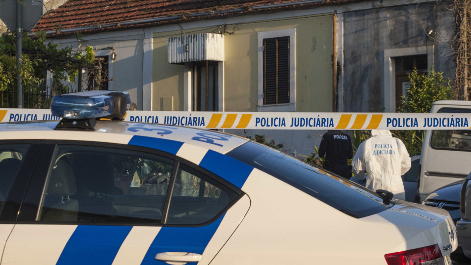 Suspeito de homicídio da mulher em Olhão entregou-se à PSP