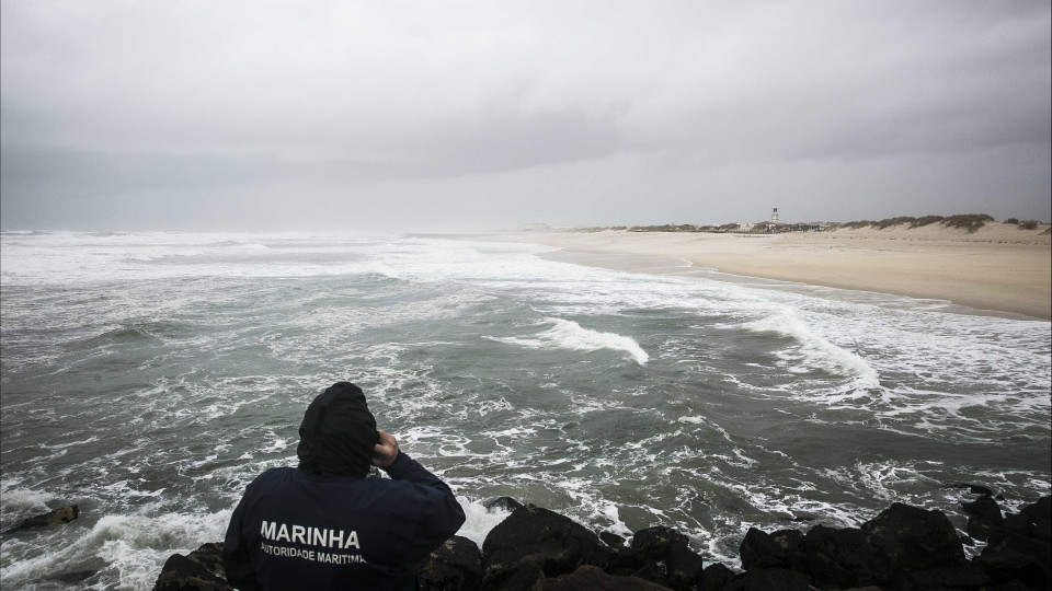 Terminadas buscas por 2 pescadores desaparecidos na ilha de Santa Maria