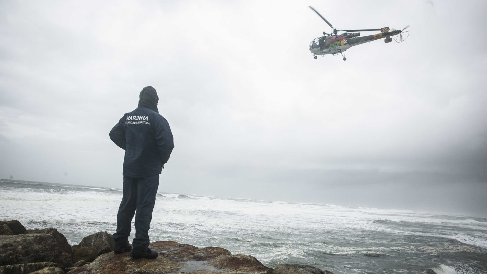 Marinha resgata cinco pessoas a sul da ilha açoriana de São Miguel