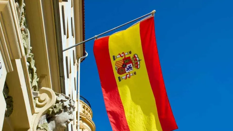 Espanha aprova "embargo total" a armas de e para Israel