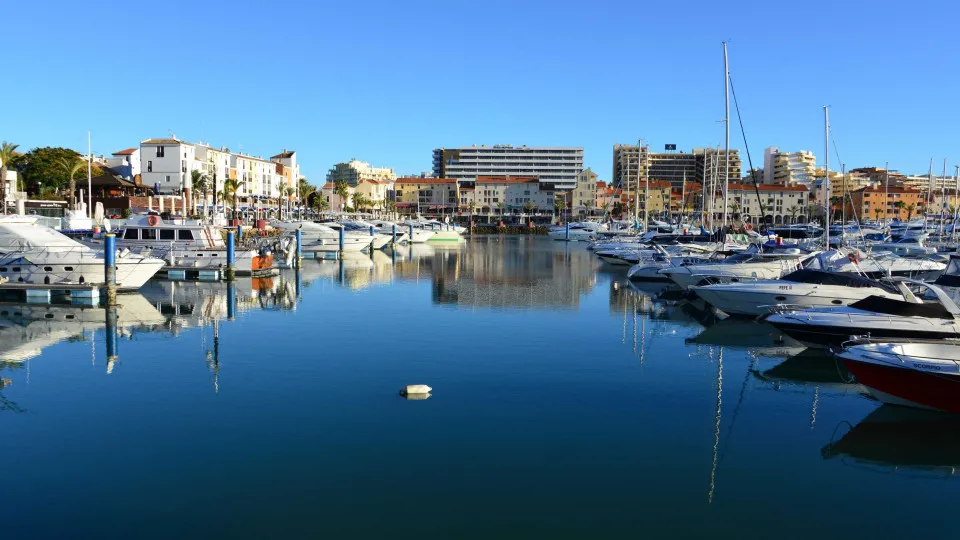 Instalação de 42 câmaras vão aumentar a segurança na Marina de Vilamoura