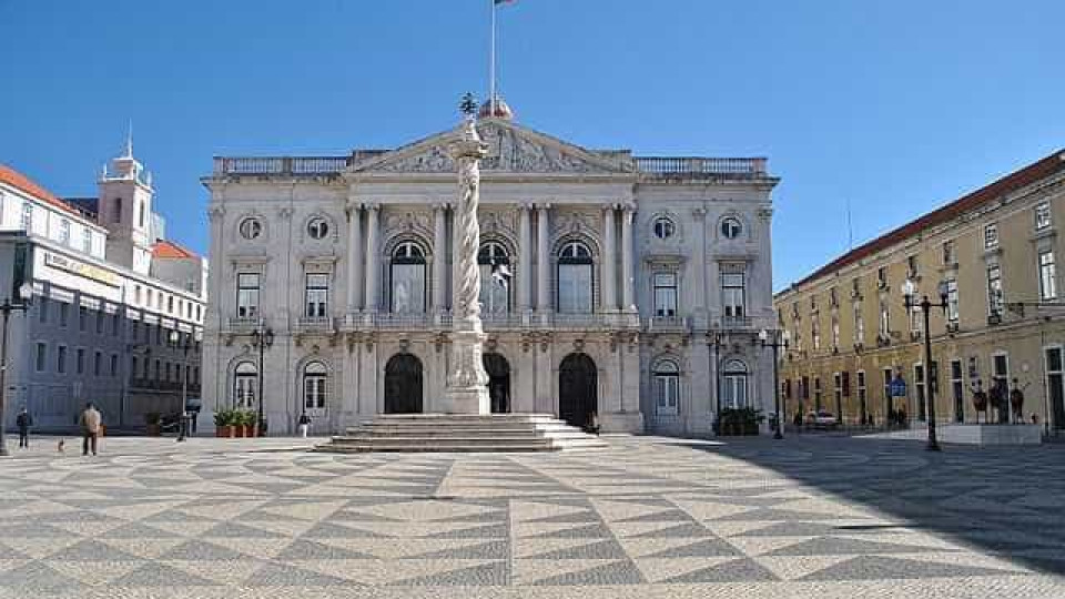 Orçamento da Câmara de Lisboa distante das "necessidades"