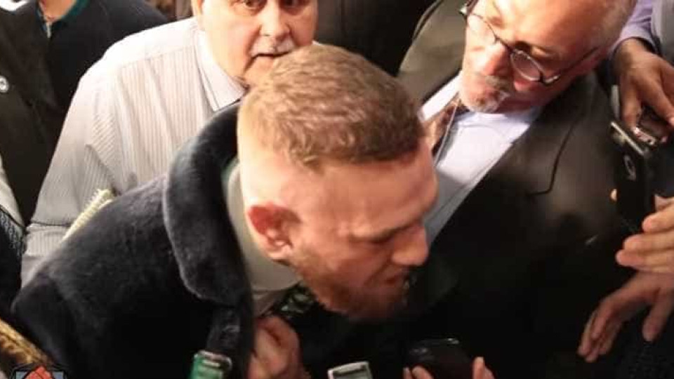 McGregor exalta-se com jornalistas: "Vocês vão engolir essas palavras"