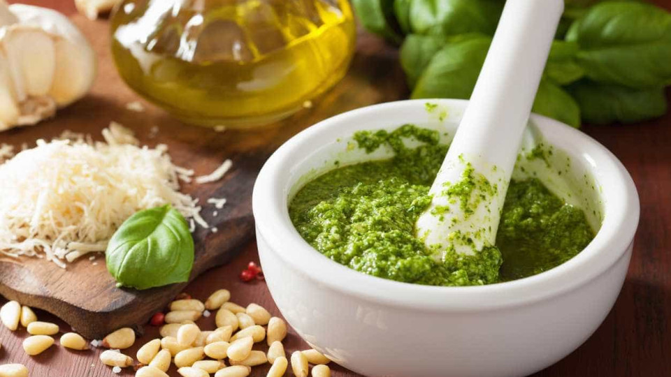 Cinco pessoas nos cuidados intensivos após consumirem pesto contaminado