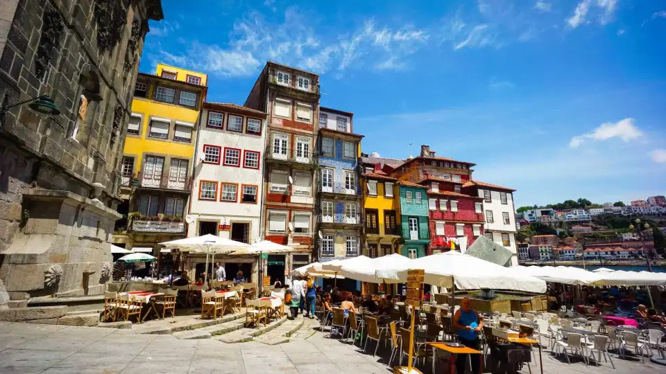 Restrição a veículos turísticos no centro do Porto a partir de 3.ª-feira