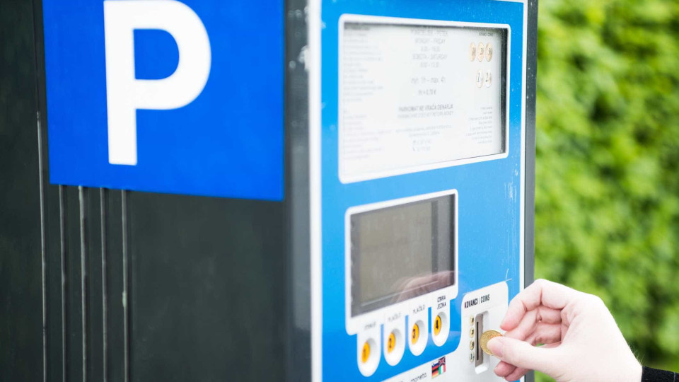 Dístico de estacionamento ultrapassou validade? Saiba como renovar online