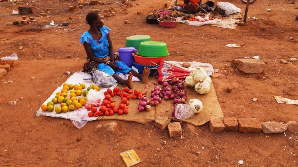 Acabar com a fome em África passa por apostar nas mulheres