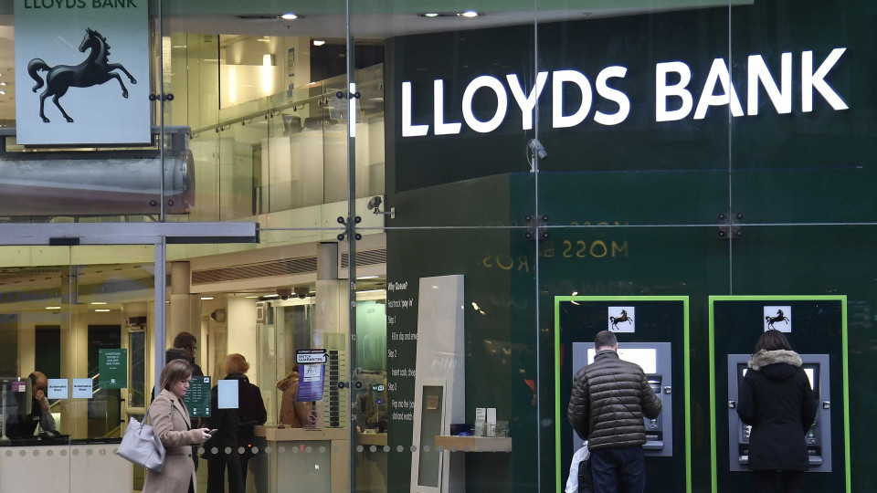 Lucro do Lloyds cresce 45,5% para 5.760 milhões em 2023