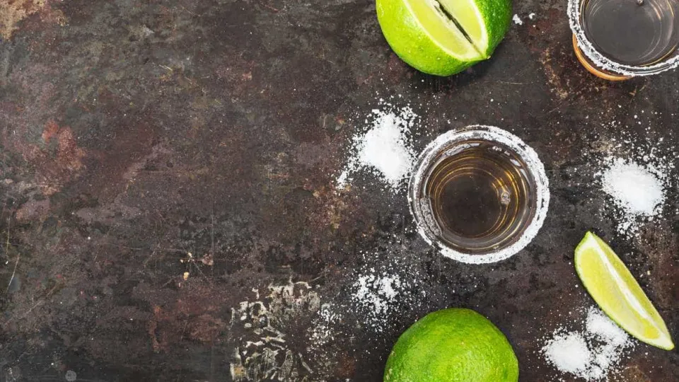 Melhorar a saúde dos ossos? Ciência 'aconselha' tequila