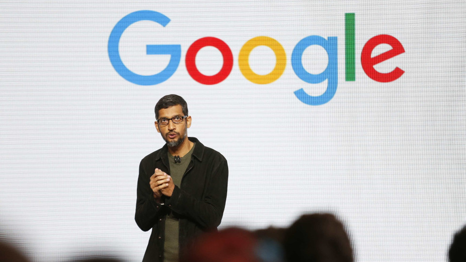Falhas da IA da Google são "completamente inaceitáveis", diz CEO