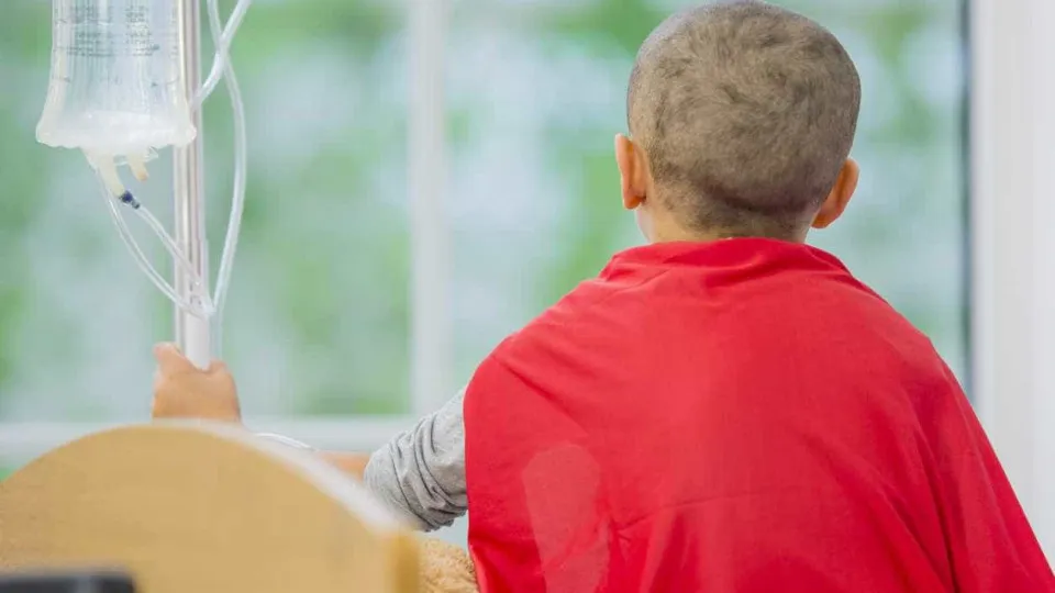 Há mais medicamentos mas investigação do cancro infantil é de apenas 7%