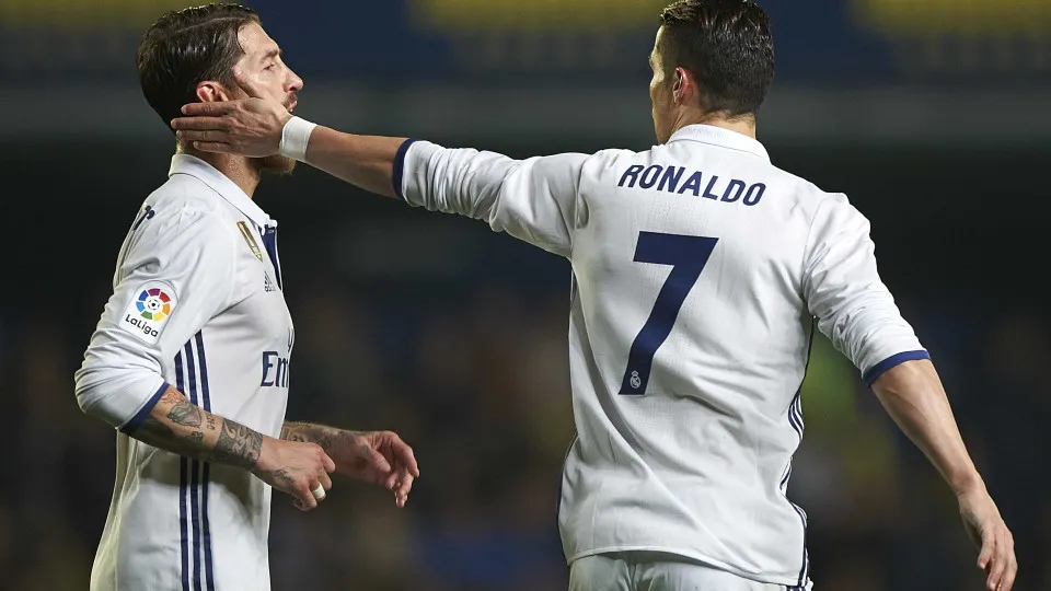 "Antes de Ronaldo chegar, Sergio Ramos tentava imitá-lo a bater livres"