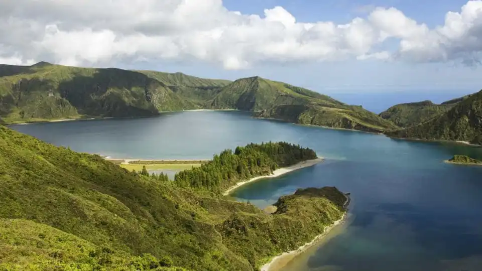 Temperatura está a pôr em causa ecossistemas das lagoas dos Açores