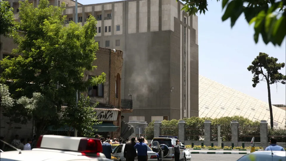 Parlamento iraniano iniciou tramitação de projeto-lei sobre Ormuz