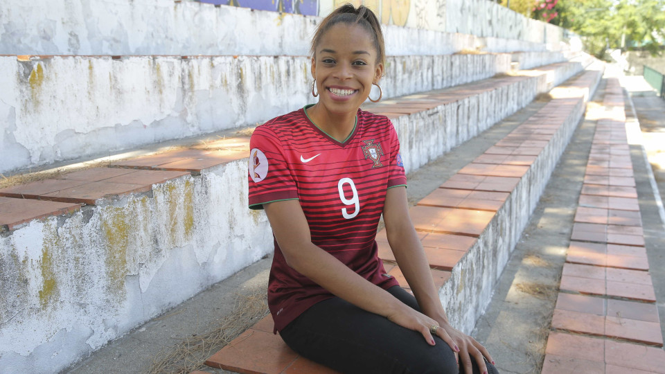 Jéssica Silva desapontada com empate ante Turquia