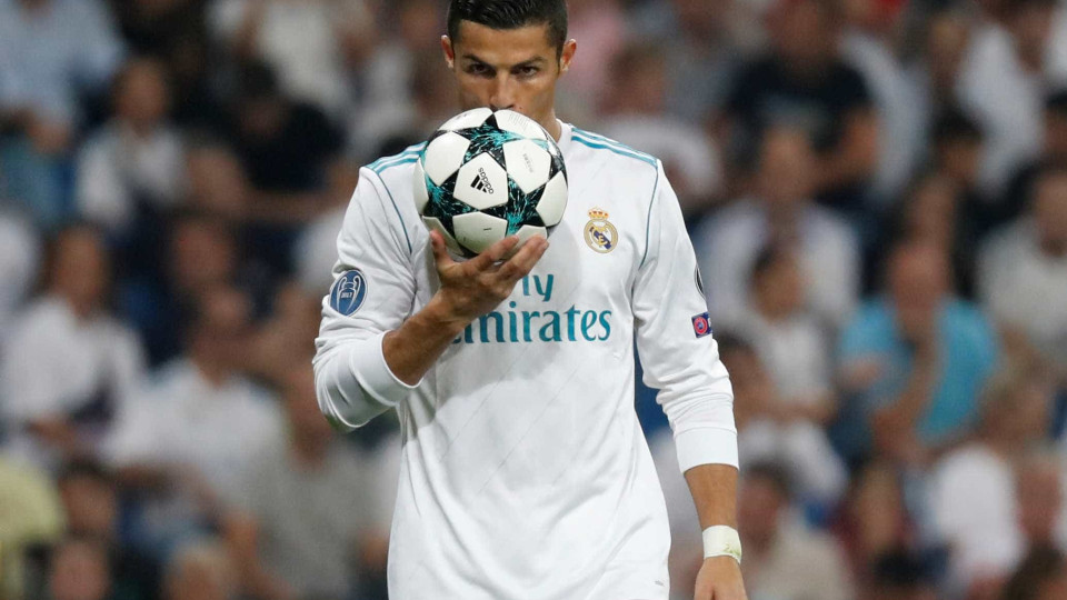 A espera acabou: Ronaldo está de volta à La Liga e vê Messi a nove golos