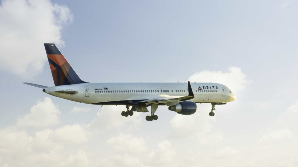 Delta Air Lines passa de prejuízo a lucro no primeiro trimestre