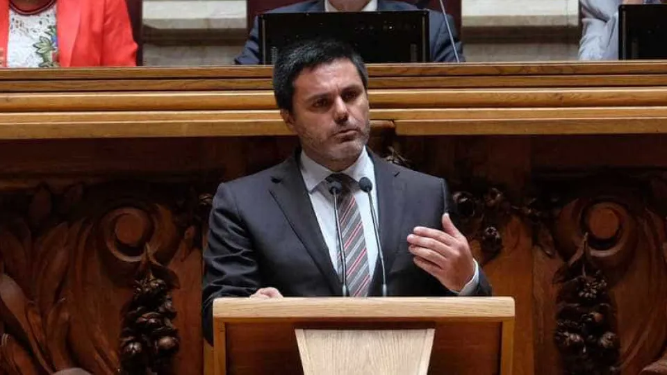 PSD responde a críticas: “Ninguém pode dizer que não toma decisões” PSD responde a críticas: “Ninguém pode dizer que não toma decisões”