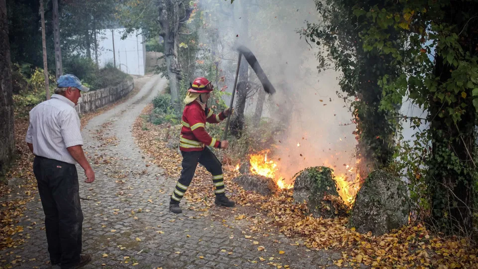 incendio, bombeiros, chamas, incendios